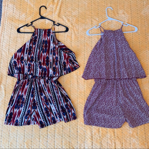 TWO rompers size MEDIUM 💕 2 for 1 DEAL. - Picture 6 of 7